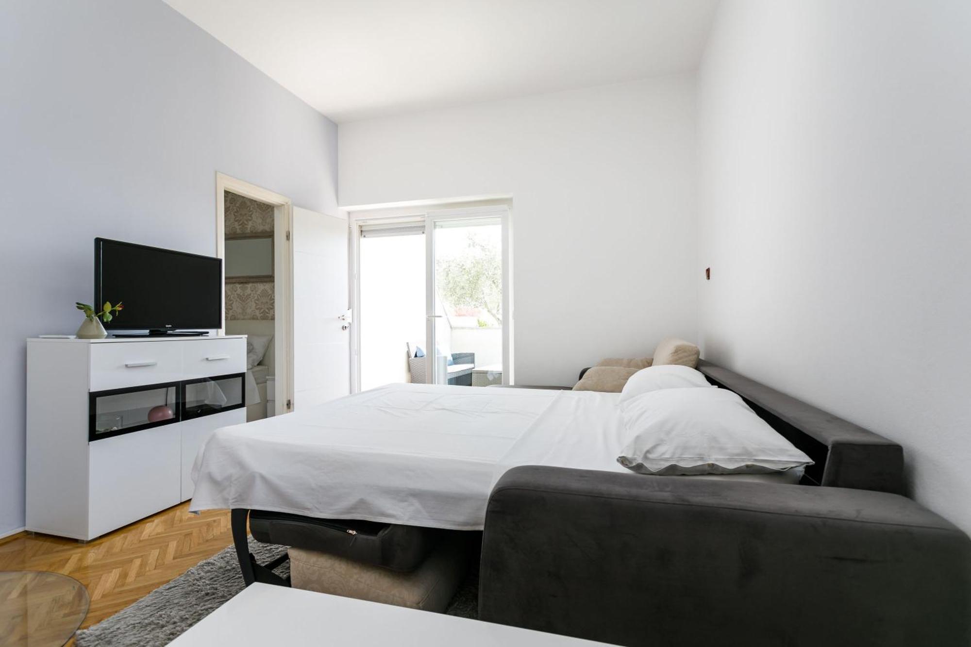 Apartments Mate Balote 54 Krk Exterior photo