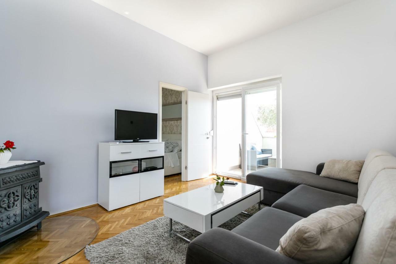 Apartments Mate Balote 54 Krk Exterior photo